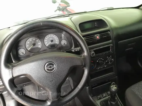 ASTRA 2.0 MPFI Advantage 8V