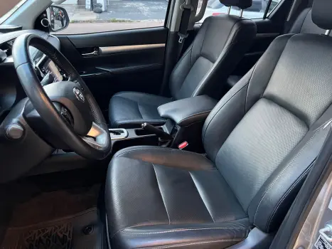 HILUX 2.8 D-4d Turbo CD SRX 4X4