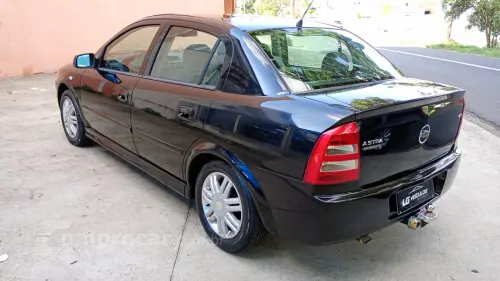 ASTRA 2.0 MPFI Elegance Sedan 8V Multipower