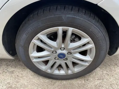 FOCUS SEDAN 2.0