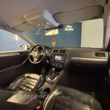 JETTA Highline 2.0 TSI 16V 4p Tiptronic