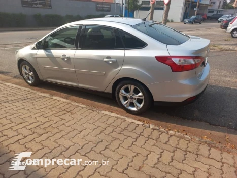 Focus 2.0 S Sedan 16V Flex 4P Powershift