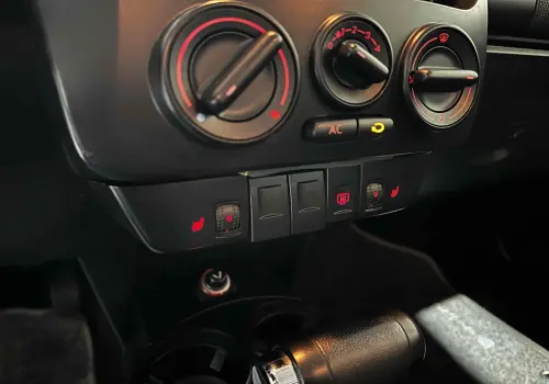 NEW BEETLE 2.0 MI 8V GASOLINA 2P TIPTRONIC