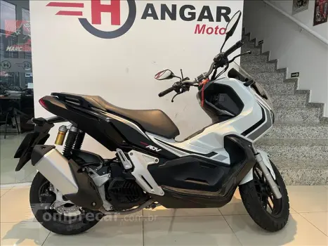 HONDA ADV