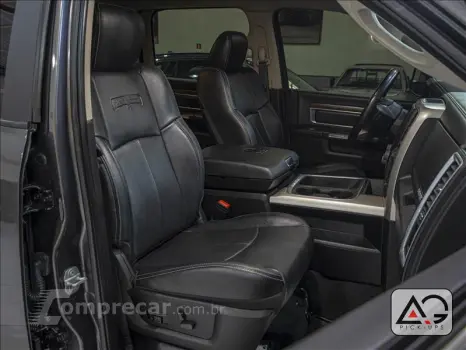 CLASSIC 5.7 V8 Laramie Night Edition CD 4X4