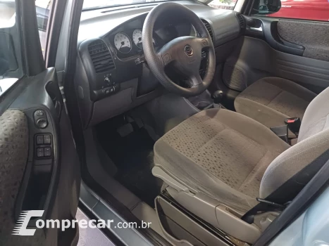 ZAFIRA 2.0 MPFI Elegance 8V