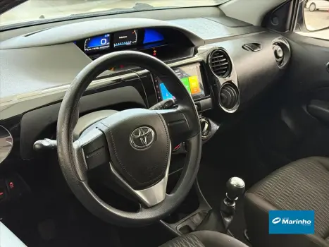 ETIOS 1.3 X 16V FLEX 4P MANUAL