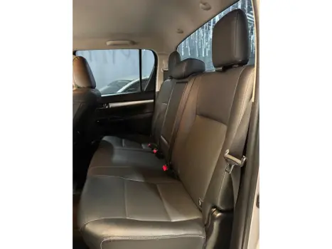 HILUX 2.8 D-4D TURBO DIESEL CD SRX 4X4 AUTOMÁTICO