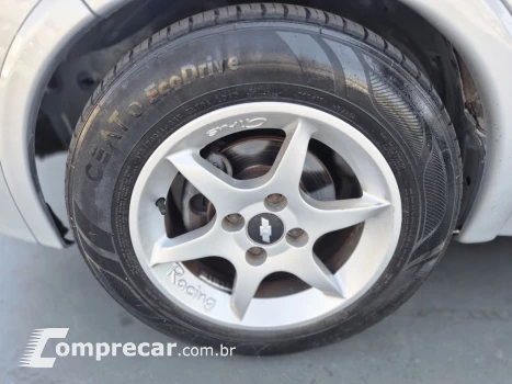 Corsa Sedan 1.0 MPFI 8V 71cv 4p