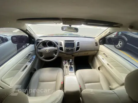 HILUX 2.8 SW4 4X4 8V