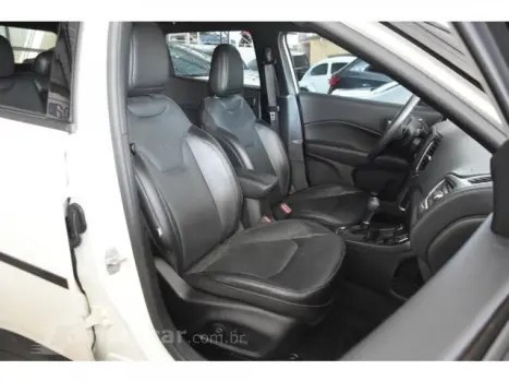 COMPASS - 2.0 16V LIMITED 4X4 AUTOMÁTICO