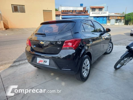 Onix Hatch 1.4 4P FLEX LT AUTOMÁTICO