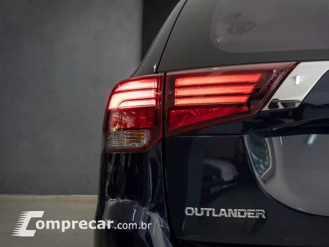 OUTLANDER COMFORT 2.0 16V Aut.