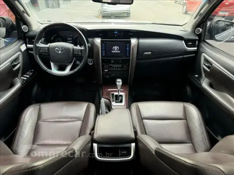 HILUX SW4 2.8 SRX 4X4 7 Lugares 16V Turbo Intercooler