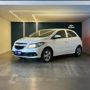 CHEVROLET ONIX HATCH LT 1.0 8V FlexPower 5p Mec. 4 portas