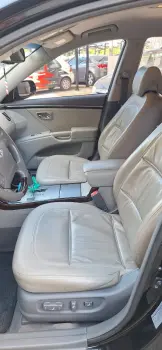 AZERA 3.3 MPFI GLS Sedan V6 24V