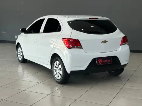 Onix 1.0 LT SPE/4