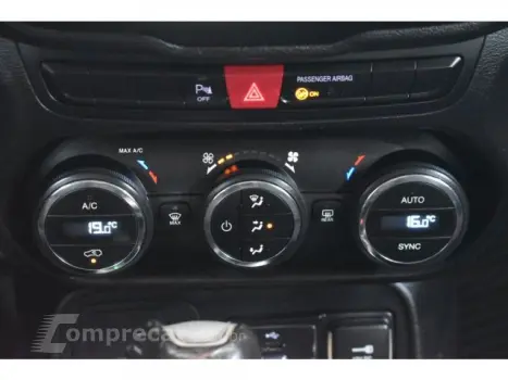 RENEGADE - 1.8 16V LONGITUDE 4P AUTOMÁTICO