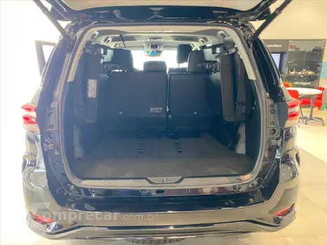 HILUX SW4 2.8 D-4D TURBO DIESEL SRX PLATINUM 7L 4