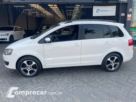 Volkswagen SPACEFOX 1.6 MI Trend 8V 4 portas