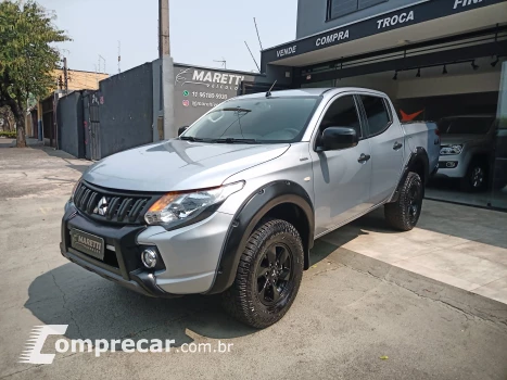 Mitsubishi L200 TRITON 2.4 16V Turbo Sport GLX CD 4X4 4 portas