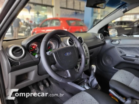FIESTA 1.6 MPI Class Hatch 8V