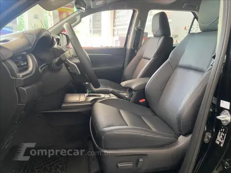 HILUX SW4 2.8 D-4d Turbo SRX Platinum 7L 4X4