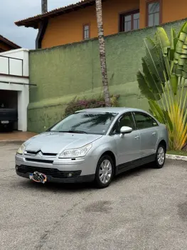 CITROEN C4 2.0 Exclusive Pallas 16V 4 portas