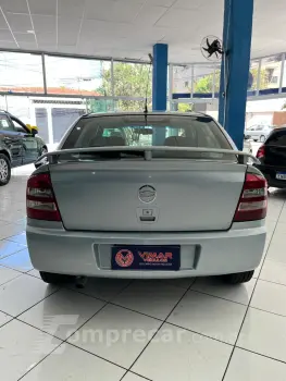 ASTRA 2.0 MPFI Advantage Sedan 8V