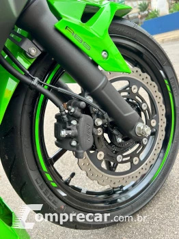 NINJA 400