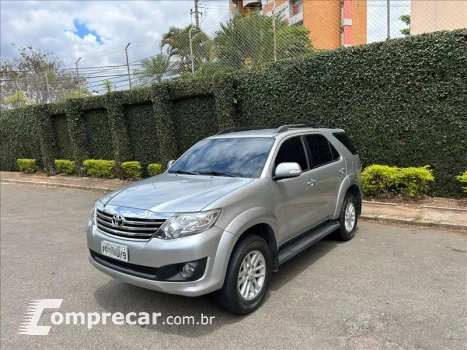 Toyota HILUX SW4 2.7 SR 4X2 16V 4 portas