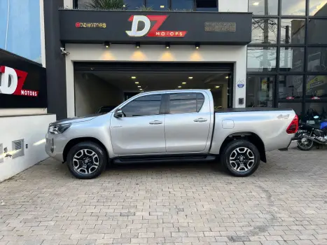HILUX 2.8 D-4d Turbo CD SRX 4X4