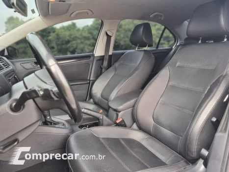 Jetta 2.0 Comfortline Tiptronic (Flex)