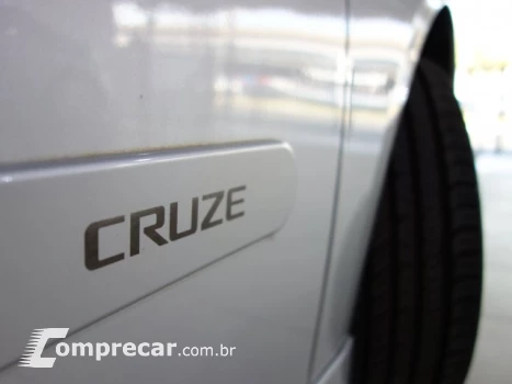 CRUZE HATCH - 1.8 LT SPORT6 16V 4P AUTOMÁTICO