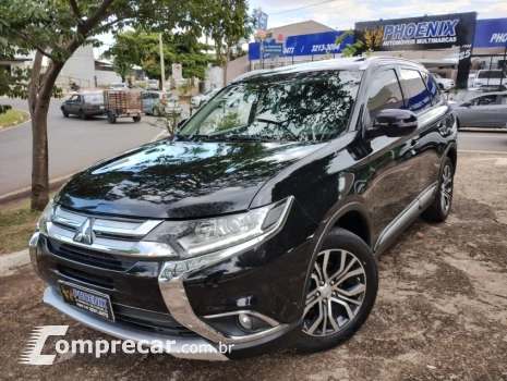 Mitsubishi OUTLANDER 2.0 Comfort 16V 4 portas