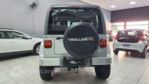 T-4 4x4 3.0 TB Int. Cap. Rígida Diesel