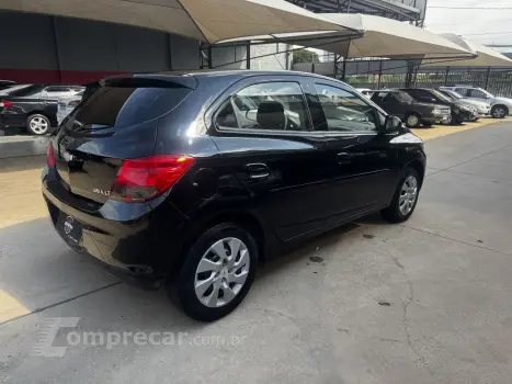 Onix Hatch 1.4 4P FLEX LT