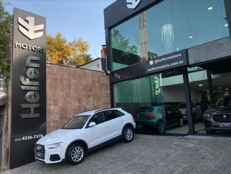 Audi Q3 1.4 TFSI Attraction 4 portas