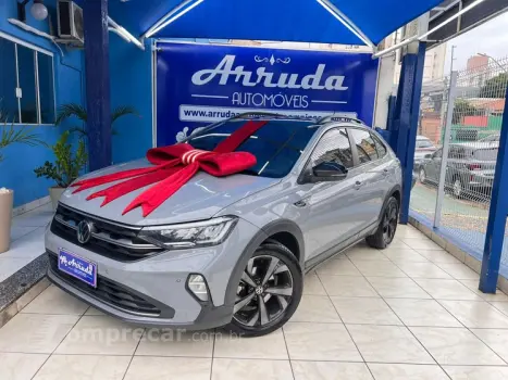 Volkswagen NIVUS 4 portas