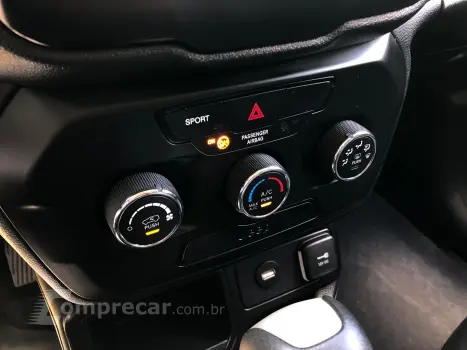 Renegade 1.8 16V Flex 4P Automático