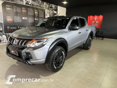 Mitsubishi L200 TRITON 2.4 16V Turbo Outdoor GLS CD 4X4 4 portas