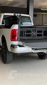 2500 6.7 Laramie 4X4 CD I6 Turbo