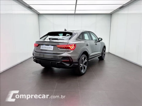 Q3 2.0 40 TFSI Sportback Performance Black Quattro