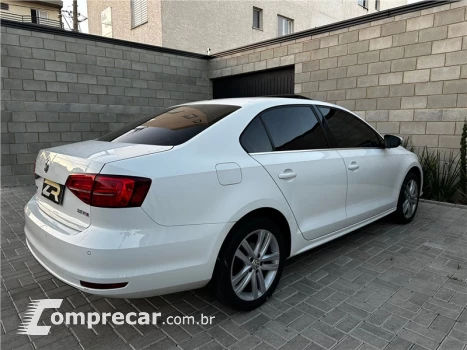 JETTA 2.0 TSI HIGHLINE 211CV GASOLINA 4P TIPTRONIC