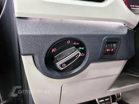 T CROSS HIGHLINE 250 TSI AUT