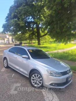 Volkswagen JETTA 2.0 Comfortline 4 portas