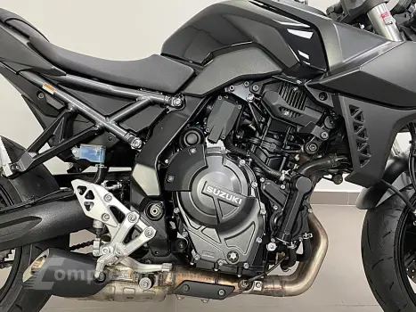 SUZUKI GSX-8S