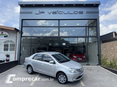 Toyota ETIOS 1.5 XS Sedan 16V 4 portas