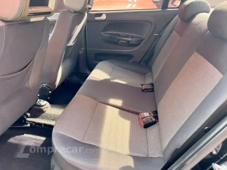 VOYAGE 1.6 MI City 8V