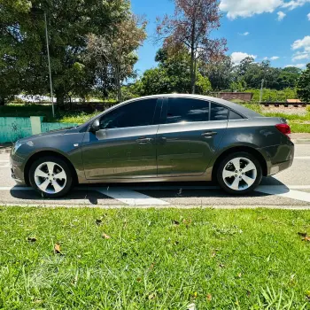 CHEVROLET CRUZE 1.8 LT 16V 4 portas